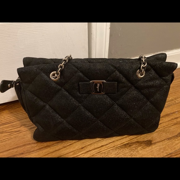 Salvatore Ferragamo Vera Bow Very Rare Handbag - Picture 3 of 6